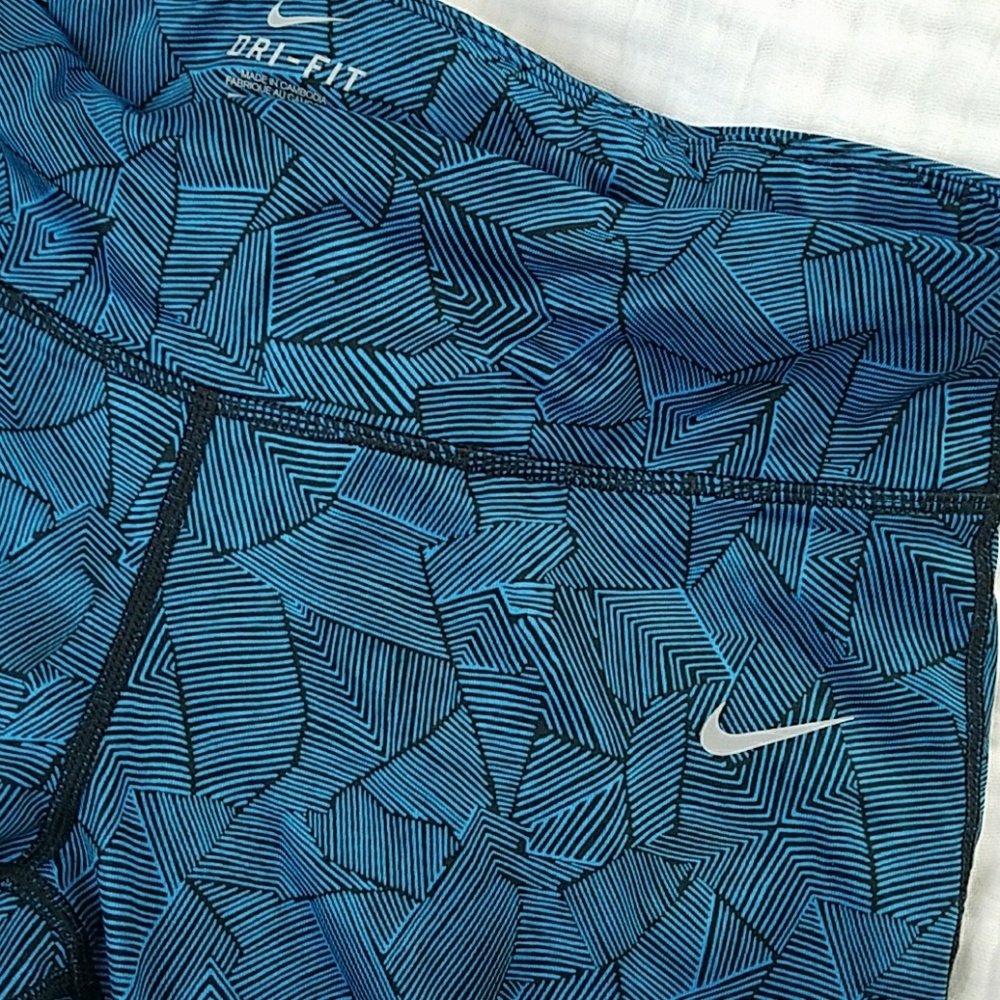 Nike LikeNew crop DriFit leggings